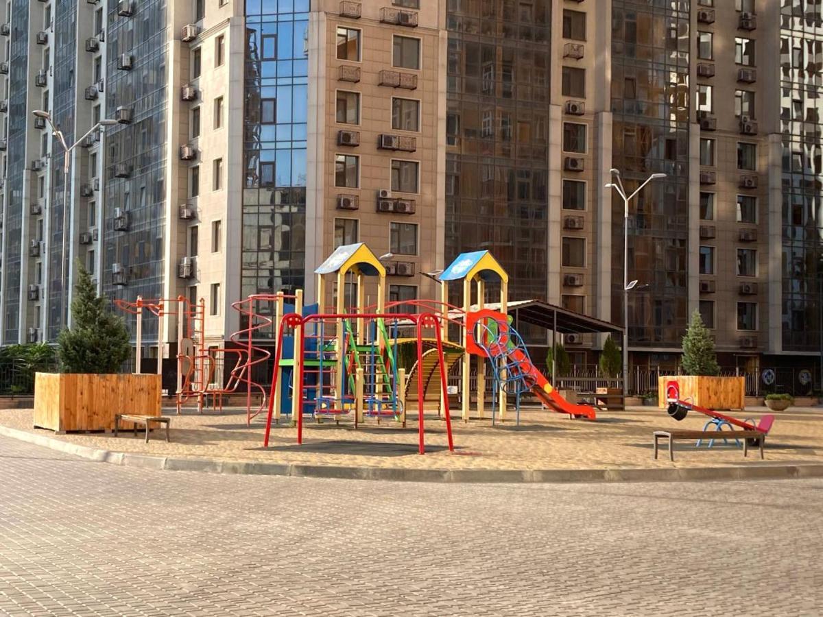 Arcadia Spacious Apartments Odessa Esterno foto
